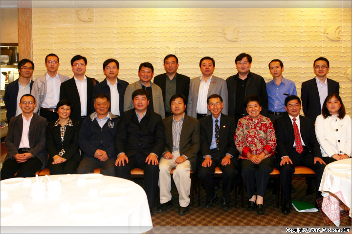 美国华裔教授专家网接待镇江市科技代表团访问洛杉矶