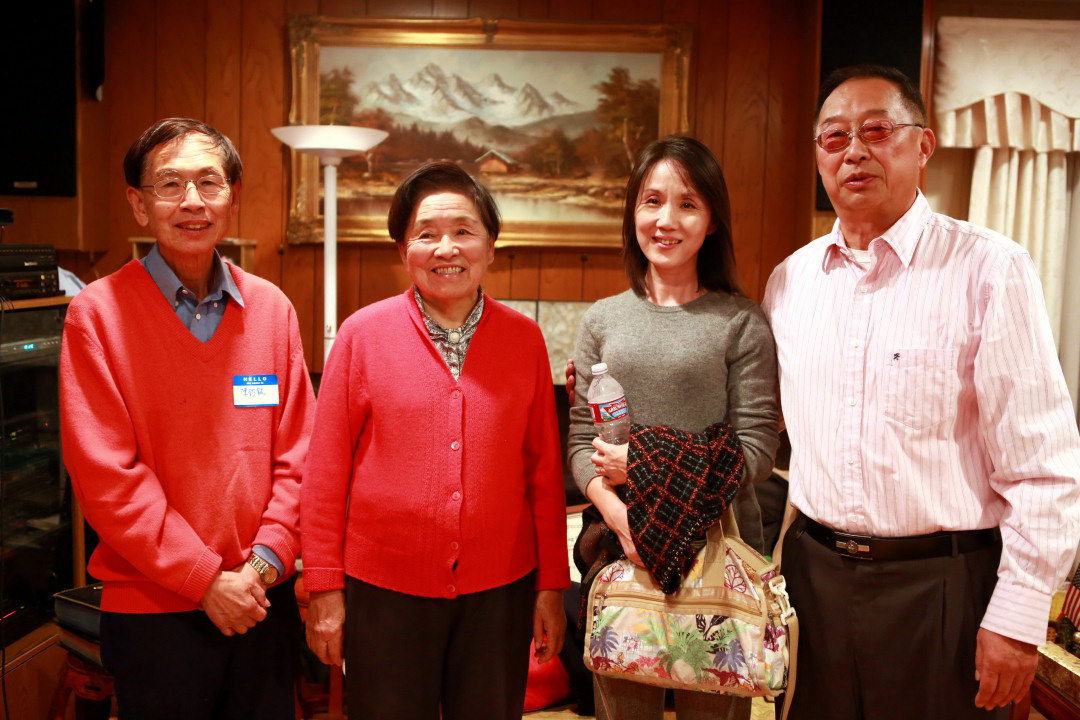 美国华裔教授专家网岁末感恩分享晚会 29位热心服务社区的杰出学者获奖