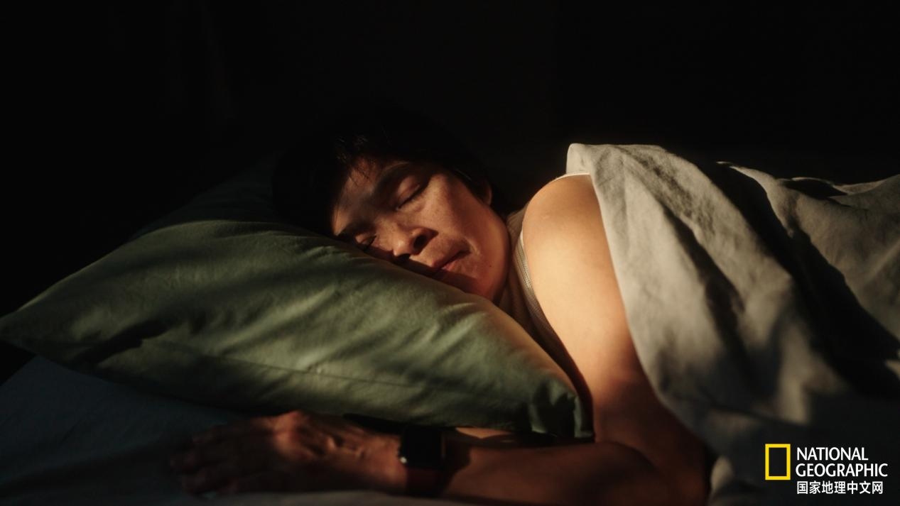 躺着也能治病?被你嫌弃的“侧卧”或能击退睡眠呼吸暂停患者的深夜危机