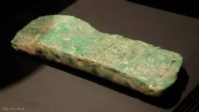 美国山崖发现3000年前中国甲骨文遗迹!证实了一个大胆的猜测!