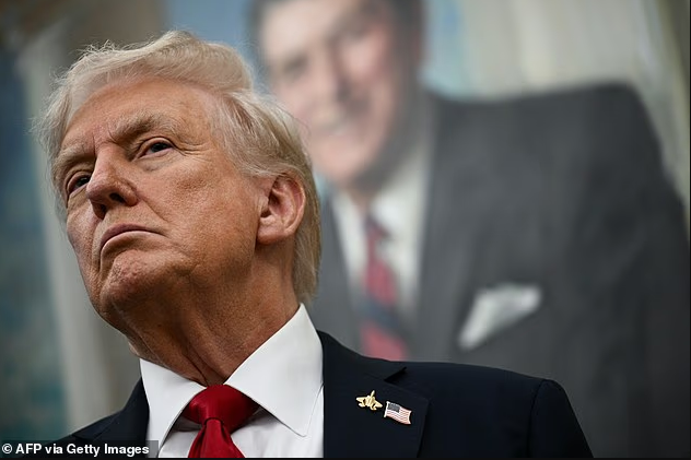重磅!美国药价要变天了!川普联手辉瑞,TrumpRx平台即将上线,药价最高降90%!