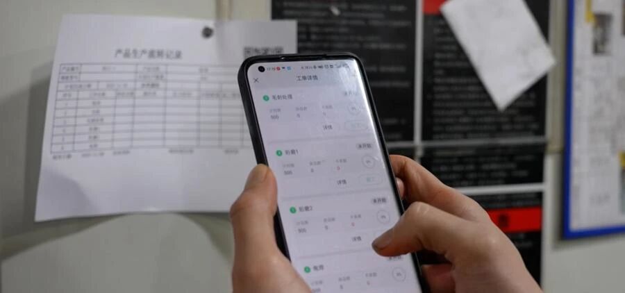 改变中国制造业,34岁四川小伙,成了总理的座上宾!