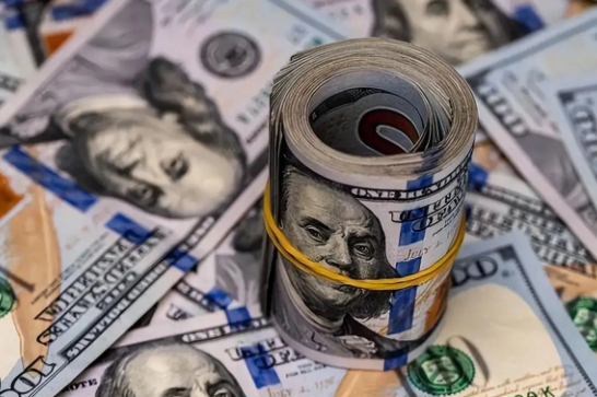 �о��ˣ�71�껪�����ʦ������ƭ2400��ҽ����������֢�Ա�����������û��3�ڣ�