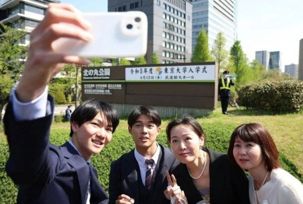 ���������й���ѧ���ع�ǰ�����¡���ȫ��ը����