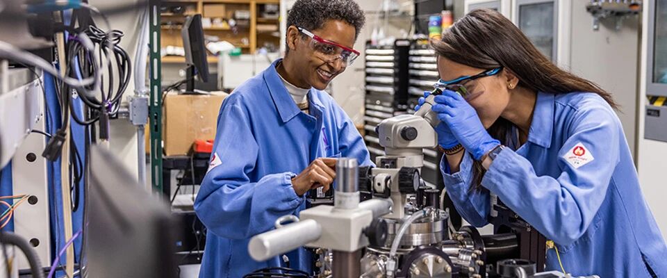 ����8����Ӣ��ѧ���塰���ӡ���ȣ���������ס���ˣ�����