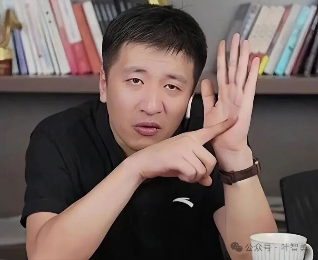 张雪峰逝世:一个时代的教育符号与他的复杂遗产