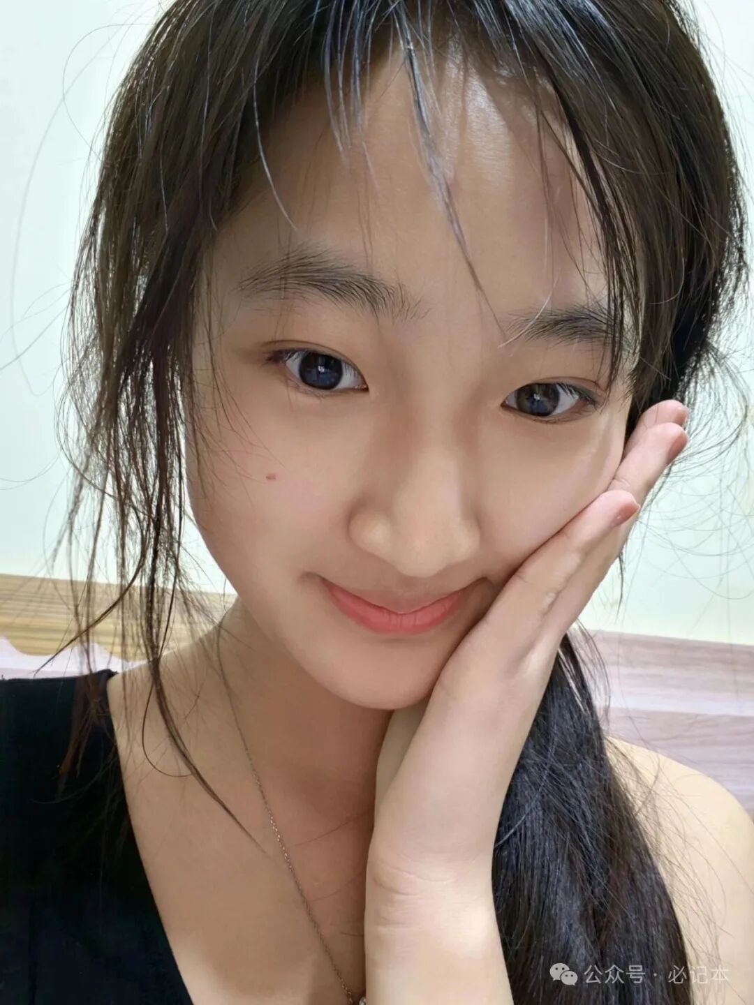 川大和香港理工联合研究发现:一个地方经济越发达,女生自拍越喜欢用原图;一个地方经济越落后,女生自拍P图越厉害