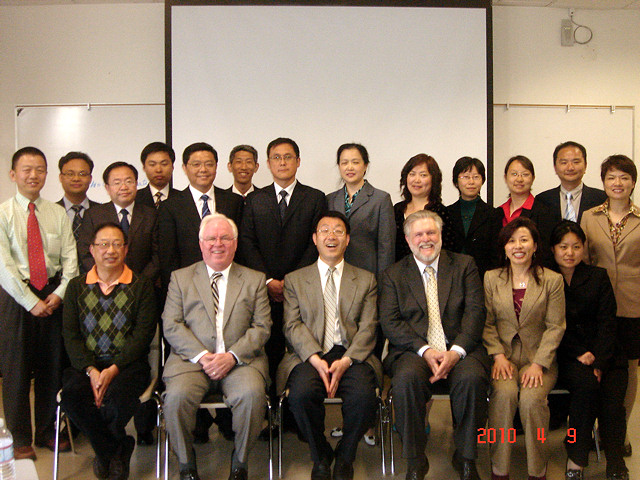 加州富乐敦大学继续教育学院为来自中国科协的优秀科技工作者举行结业典礼