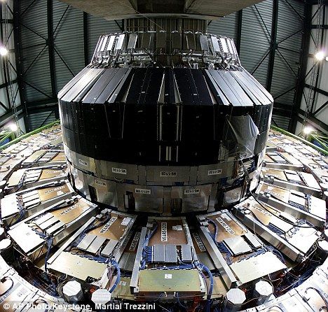 欧洲核子研究组织（CERN）成功储存反物质16分钟创纪录