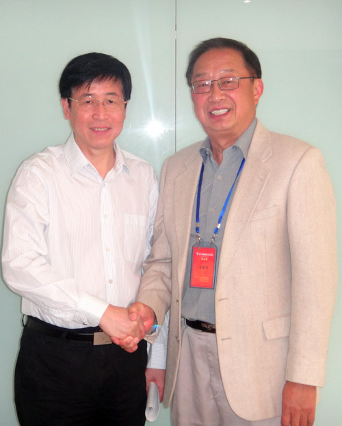 姜镇英教授代表“海外博士2013天津行”在开幕式上的致词