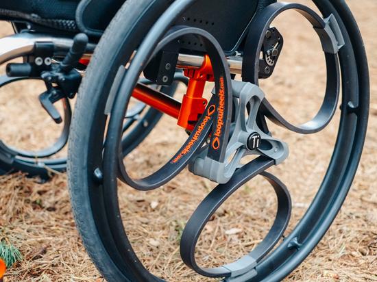 英国发明用于轮椅、自行车的新型无辐条减震车轮