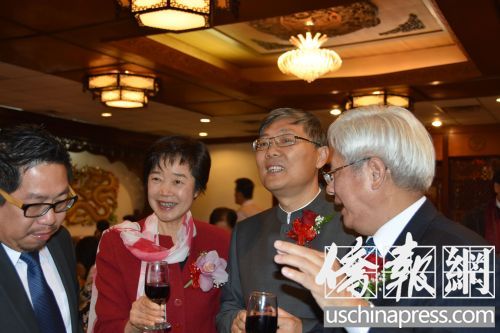 中国驻洛杉矶总领馆总领事向传统侨社拜年