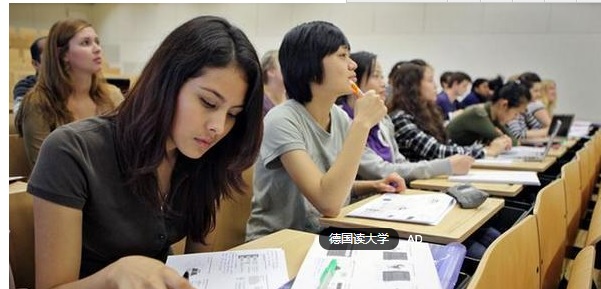 《来华留学生数据》： 202个国家和地区的40万外国留学人员在华学习