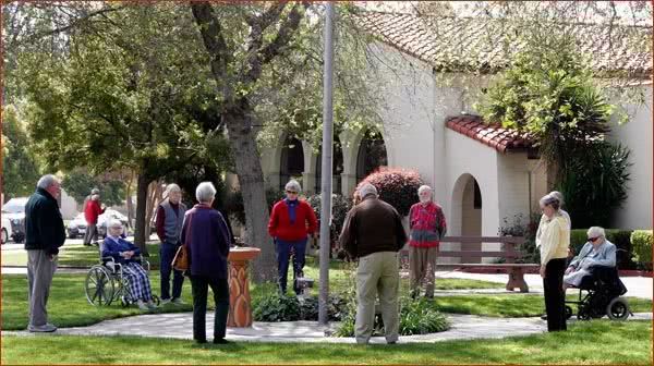 生态文明社区的标杆： 记南加州克莱蒙市的“朝圣地”老年学人社区